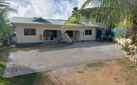 Farida Apartments